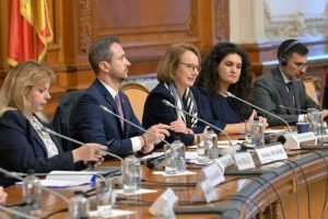 Senatorul Dănuț Bica prezent la întrevederea comunā a membrilor Comisiilor pentru afaceri europene 1 313436541 553599023258087 7786020856523314304 n - Senatorul Dănuț Bica prezent la întrevederea comunā a membrilor Comisiilor pentru afaceri europene