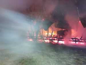 incendiu moara 1 - (VIDEO) ARGEȘ! Au ars peste noapte acoperișul casei și al unei anexe!