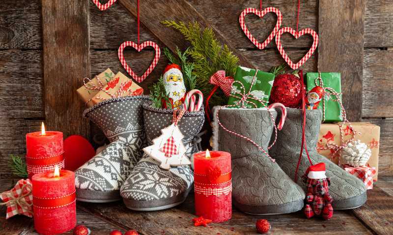 jucarii mos nicolae craciun Sursa Foto Peroz