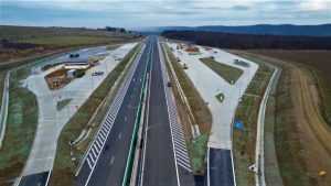 autostrada sibiu pitesti primiikm - (VIDEO) Așa arată primii 13 kilometri de pe Autostrada Sibiu-Pitești