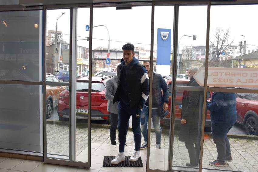 VIZITA DAPEROM 5 - Noile modele Dacia testate de fotbaliștii FC Argeș, în showroom-ul Daperom
