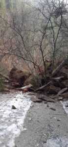 (VIDEO) Alertă pe Moldoveanu! Victimă prabușită, salvatori blocați! 2  salvatori -salvamont