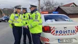 (VIDEO) Șoferii au primit căști bluetooth de la polițiștii rutieri argeșeni 1 politie 4 - (VIDEO) Șoferii au primit căști bluetooth de la polițiștii rutieri argeșeni