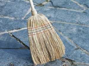 În Ajunul Crăciunului. Lasă mătura că-ți alungi norocul! 20 Sursă foto: emag.ro