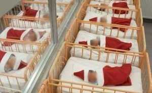 bebelusi maternitate craciun e1672136974583 - O fetiță pe nume Crăciun s-a născut chiar în ziua de 25 decembrie la maternitatea Spitalului Județean Pitești!