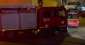Grenadă găsită într-un balcon, în Pitești! Locatari evacuați din bloc 21 pompieri smurd - Grenadă găsită într-un balcon, în Pitești! Locatari evacuați din bloc