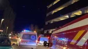 smurd noapte - S-a aruncat de la etajul cinci al parcării mall-ului la numai 17 ani!