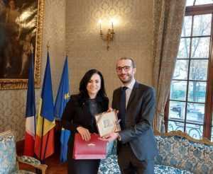 Discuții importante. Simona Bucura Oprescu, la Ambasada României în Franța 1 Sursă foto: Facebook Ambasada României în Franța