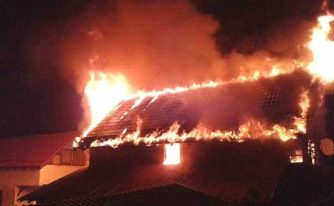 incendiu casa