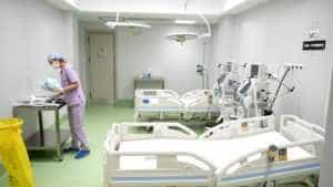 furt salon spital filiasi 700318 - Furt de peste 6000 de lei dintr-o clinică medicală din Pitești!