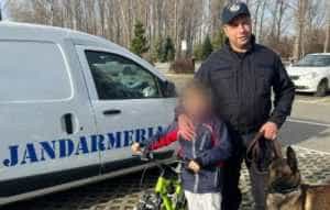 copil parc lunca argesului e1672940015710 - O zi în familie s-a transformat în momente de disperare! Și-a pierdut copilul în parcul Lunca Argeșului!