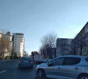 incendiu razboieni e1673175061222 - ACUM! O lumânare aprinsă a creat haos într-un bloc din Pitești!