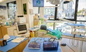 Dr.TEO - Implantul dentar este puternic, stabil și are un aspect natural 1 implant