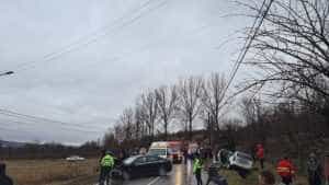 (VIDEO) Trei adulți și doi copii- răniți în accidentul din Priboieni! Una dintre victime este transportată la Spitalul Clinic Floreasca! 1 accident grav priboieni smurd2 - (VIDEO) Trei adulți și doi copii- răniți în accidentul din Priboieni! Una dintre victime este transportată la Spitalul Clinic Floreasca!