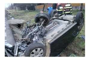 masina rasturnata la