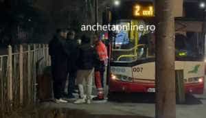 (VIDEO) Incredibil! Copil bătut într-un autobuz la Pitești! 1 bătut