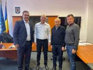 Zi importantă pentru turismul argeșean! Cosmin Petrescu: ”Astăzi am depus din nou proiectul pentru domeniul schiabil de la Molivișu” 1 Sursă foto: PNL Argeș