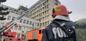 pompieri spital c arges - Nu vă panicați! Pompierii sunt chemați la Spitalul din Curtea de Argeș