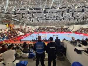 Jandarmii argeșeni asigură măsuri de ordine publică la meciul de handbal feminin de la Mioveni 1 WhatsApp Image 2023 01 19 at 12.38.18 1 - Jandarmii argeșeni asigură măsuri de ordine publică la meciul de handbal feminin de la Mioveni