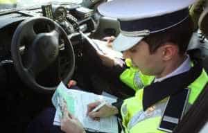 Polițiștii argeșeni au dat 200 de amenzi în ultimele 24 de ore! 1 amendă politist telefonul