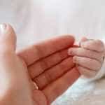 bebelusi sfatulparintilor.ro pixabay com mother and child 2087679 1920 - Caz cutremurător: bebeluș de 2 luni, mort în spital. Poliția a deschis o anchetă