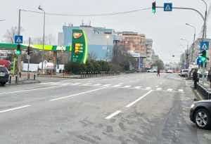 Un tânăr de 19 ani a băgat piciorul în accelerație și a "zburat" cu 114 km/h prin Pitești! 1 bulevardul Fratii Golesti din Pitesti - Un tânăr de 19 ani a băgat piciorul în accelerație și a "zburat" cu 114 km/h prin Pitești!