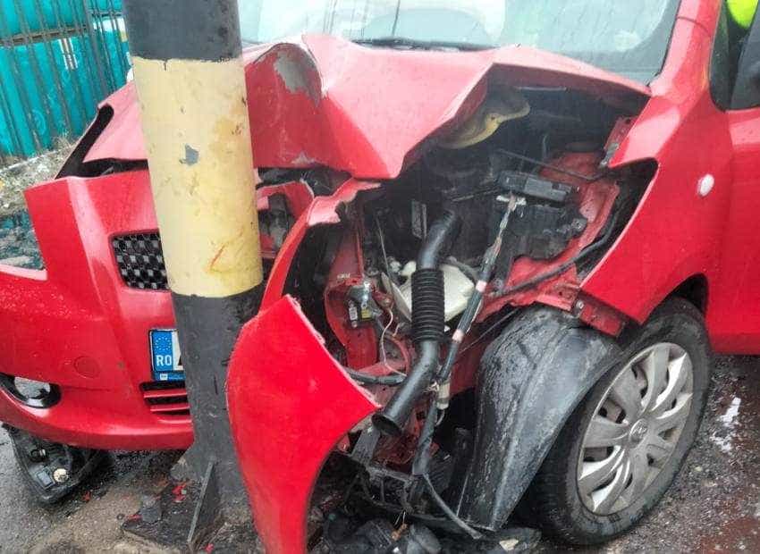 masina-stalp-maracineni