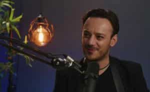 Marius Mizdran e1674907966866 - Marius Mizdran: Dascăl în beauty în anul 2023! Răbdarea, încrederea și dorința sunt ingredientele care mi-au adus succes!