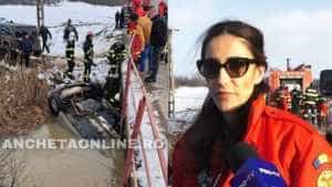 (VIDEO) Accident grav în Argeș! Mașină răsturnată în pârâu! Victimele erau moarte de peste 2 ore! 1 accident grav parau - (VIDEO) Accident grav în Argeș! Mașină răsturnată în pârâu! Victimele erau moarte de peste 2 ore!