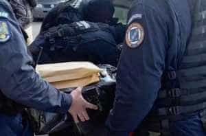 perchezitii dna iasi 850x560 1 - Percheziții la Poliția Locală și Poliția Capitalei! Suspiciuni privind achiziția de uniforme