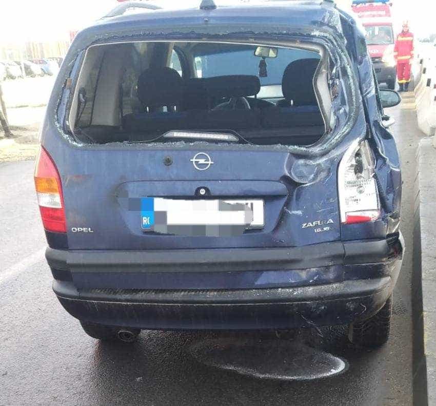 Scurgeri de gaz în urma unui accident cu 3 mașini, în Bascov! 2 accident serelor 2 - Scurgeri de gaz în urma unui accident cu 3 mașini, în Bascov!