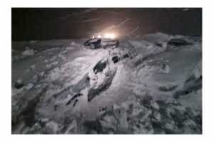 O avalanșă mare a lovit Cabana “Capra” de pe Transfăgărășan! Mașini îngropate în zăpadă! 1 avalanșă