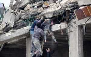 Bilanț nou: Peste 12.000 de morți în Turcia și Siria! Oamenii acuză autoritățile că intervin „lent și inadecvat” 1 cutremur turcia2 - Bilanț nou: Peste 12.000 de morți în Turcia și Siria! Oamenii acuză autoritățile că intervin „lent și inadecvat”