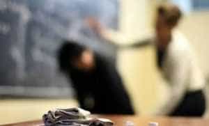 invatatoare elev agresiune - Anchetă într-o școală! Învățătoare acuzată că a lovit în cap un copil de 7 ani