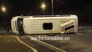 microbuz rasturnat noapte - Accident cu microbuz răsturnat la Ramada Pitești! Trei victime implicate