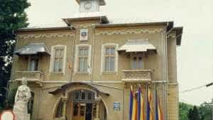 primaria hot slatina - Hoți cu ghinion! Au furat un seif dintr-o primărie, dar n-au știut că era gol