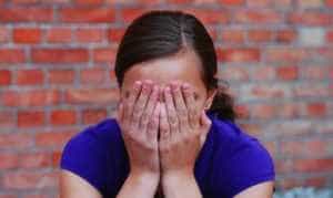 Copilă de 15 ani mituită să întrețină relații sexuale de un bărbat căsătorit! 1 minora agresata - Copilă de 15 ani mituită să întrețină relații sexuale de un bărbat căsătorit!