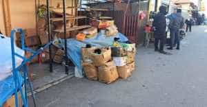 Pitești. Comercianții, amendați pentru nerespectarea regulilor de comerț 1 poza comercianti Pitesti amendati1 - Pitești. Comercianții, amendați pentru nerespectarea regulilor de comerț