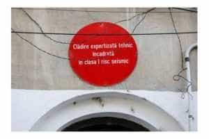 Proprietarii locuințelor aflate în clădiri cu risc seismic major NU le vor mai putea închiria 1 cladire risc seismic