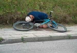 Argeș: Un biciclist beat a fost amendat de polițiști 1 biciclist beat - Argeș: Un biciclist beat a fost amendat de polițiști