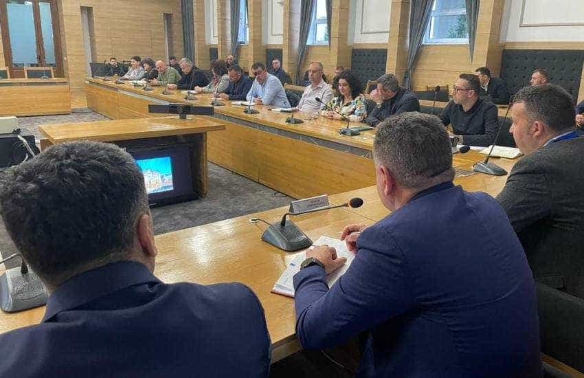 sedinte vineri Pitesti pentru stadiul lucrarilor Sursă foto: Facebook Cristian Gentea.