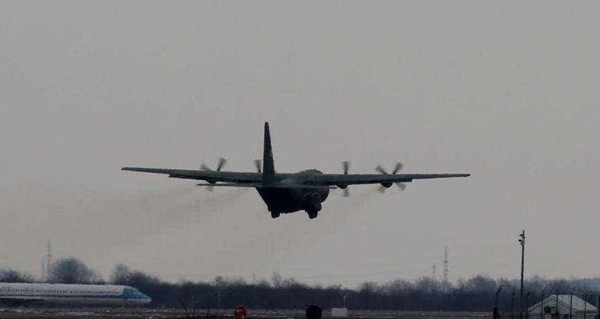 transport umanitar aerian avion Sursă foto: armed.mapn.ro.
