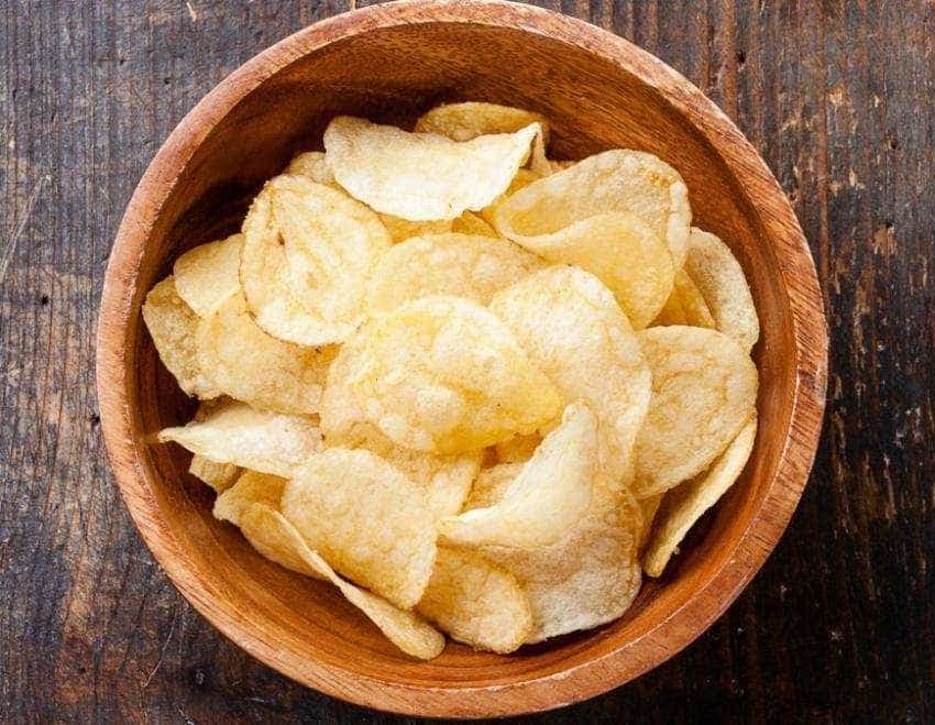 cum-sa-faci-chipsuri-de-cartofi-in-doar-10-minute-la-cuptorul-cu-microunde_size1