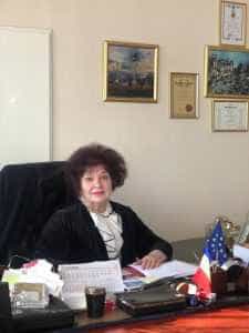 Victoria Irimia - Victoria Irimia: Fără femeie - atât mamă, soție, fiică, parteneră de serviciu - lumea nu ar avea cum să se laude cu lumina vieții!