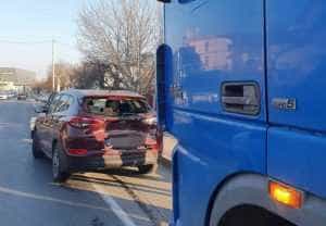 Accident în Pitești! Trei autovehicule sunt implicate 1 accident prundu - Accident în Pitești! Trei autovehicule sunt implicate