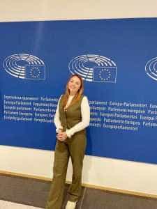 Anca Baciu: Tot mai multe femei au funcții-cheie, ceea ce înseamnă că societatea acceptă acest principiu și îl susține! 1 Anca Baciu