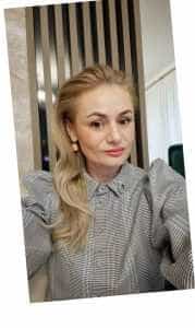 Cristina Popa: Nu există lift care să te ducă la succes, trebuie să folosești scările! 1 Cristina Popa