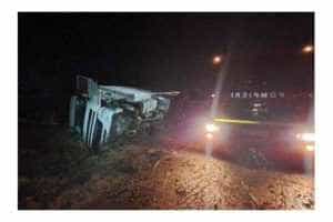 Untitled Project 15 - (VIDEO) TIR răsturnat, noaptea trecută, pe A1 București - Pitești!