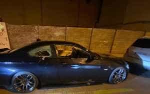 BMW distrus cu târnăcopul de un tată care nu a vrut să își lase fiul să urce beat la volan 1 coche destrozado en logrono - BMW distrus cu târnăcopul de un tată care nu a vrut să își lase fiul să urce beat la volan