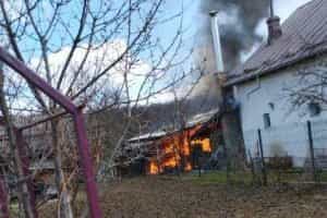 ACUM! Două incendii au loc în Argeș! O victimă este monitorizată! 1 incendiu e1678542816419 - ACUM! Două incendii au loc în Argeș! O victimă este monitorizată!